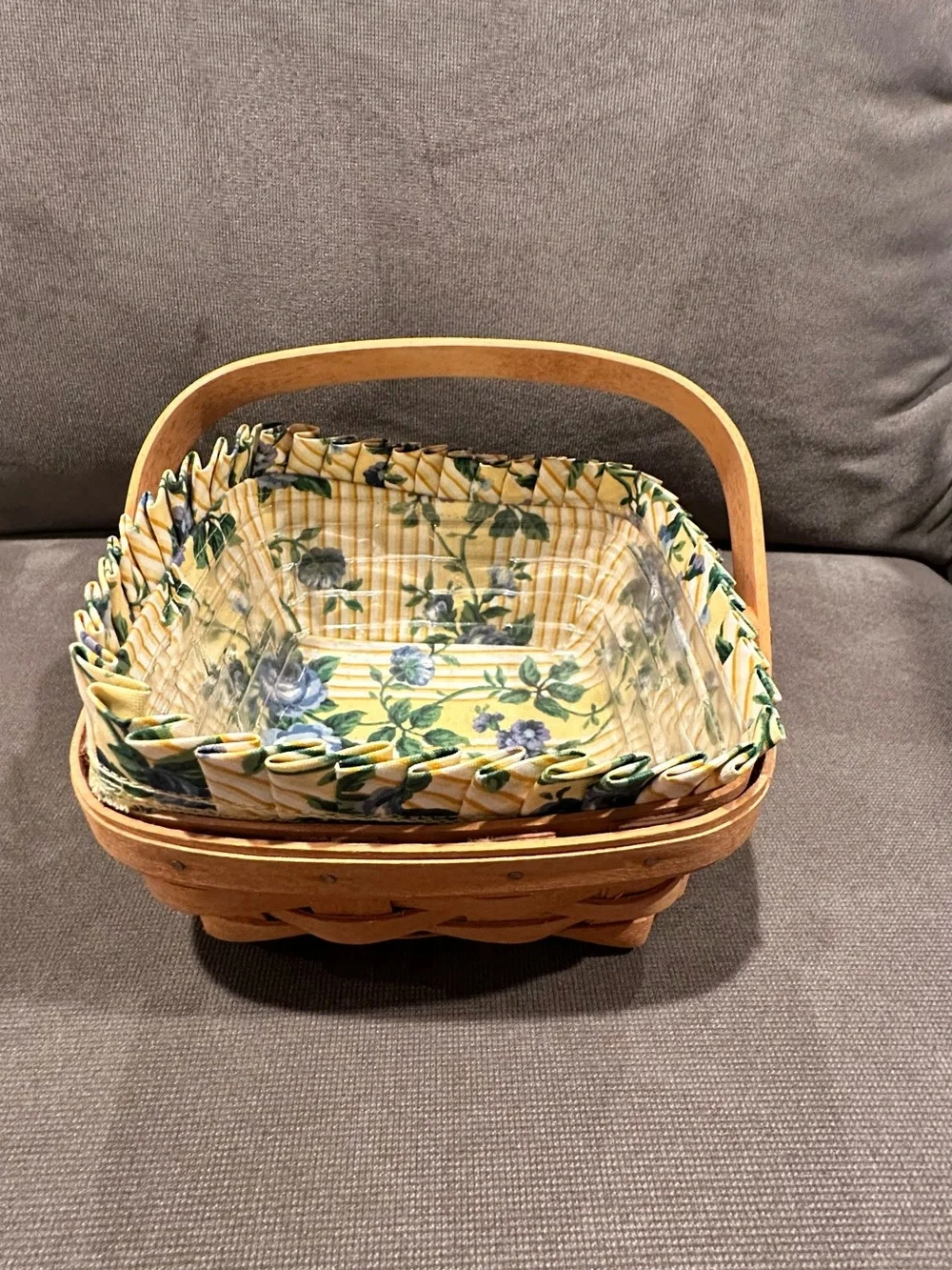 Longaberger Small Berry Basket with Yellow Floral Fabric Liner & Protector